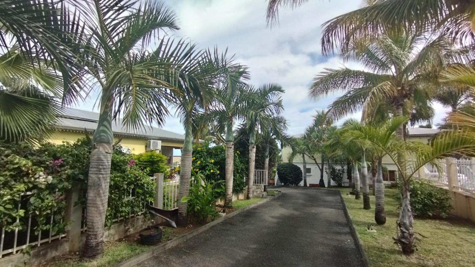 F2 Residence Oasis Terre Rouge A 圣皮埃尔 外观 照片